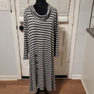 cut loose Gray and White Striped Long-Sleeve Cowl Neck Dress